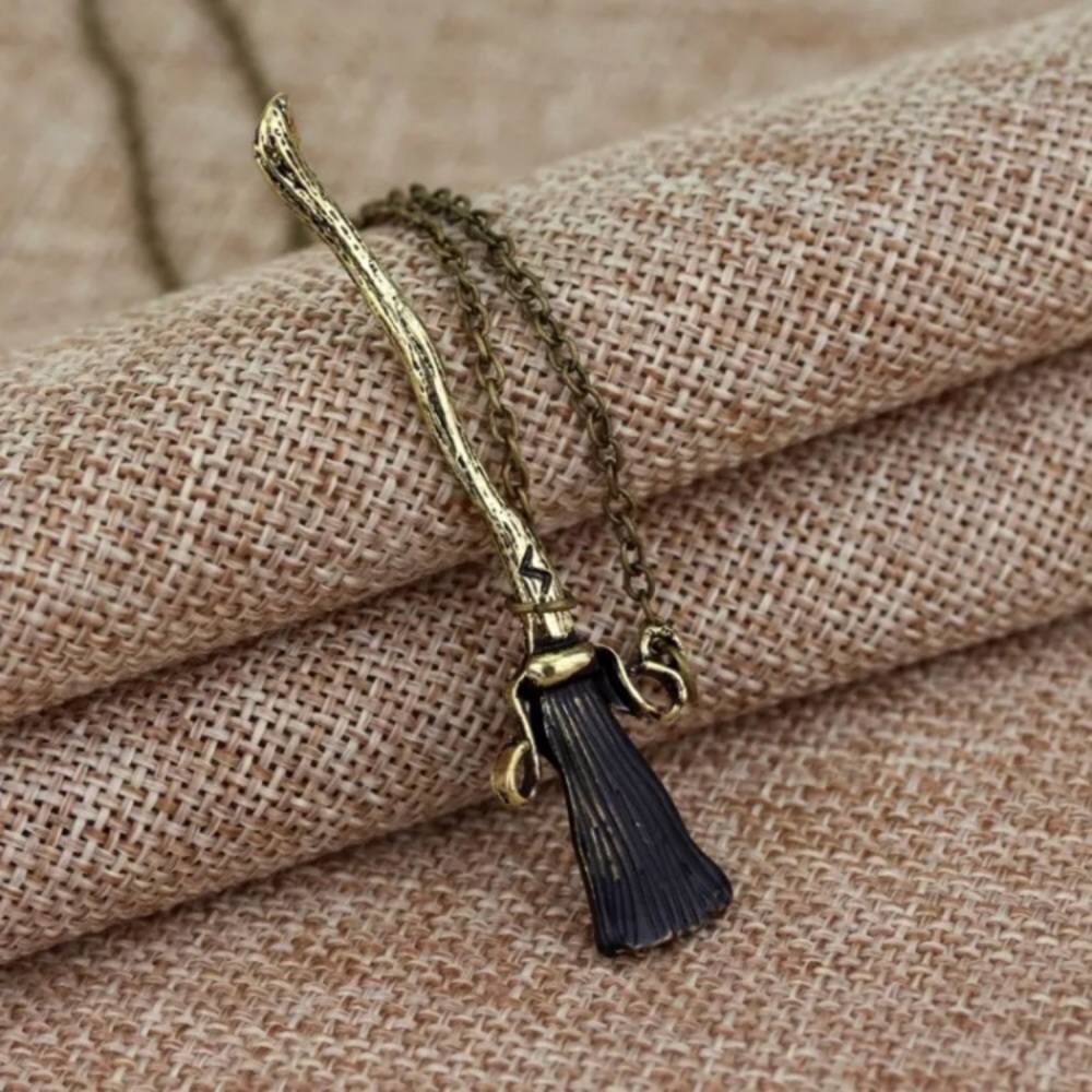 Harry Potter Nimbus Broomstick Necklace - Picture 2 of 8